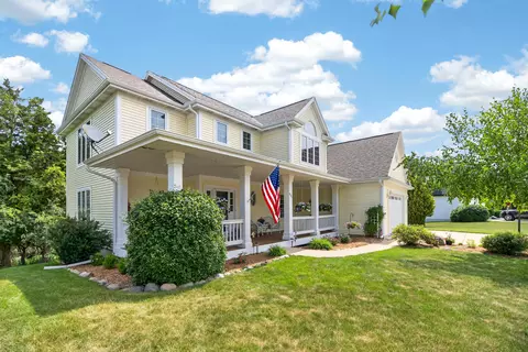 695 Summer Crk, Oconomowoc, WI 53066