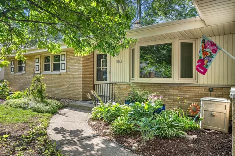 10849 W Derby, Wauwatosa, WI 53225