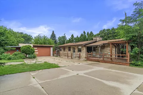 5445 S Nicholson, Cudahy, WI 53110