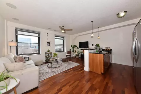 606 W Wisconsin #405, Milwaukee, WI 53203