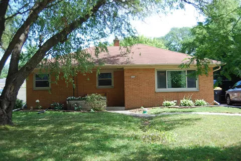 4456 N 107th, Wauwatosa, WI 53225