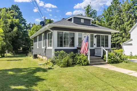 419 W Geneva, Williams Bay, WI 53191
