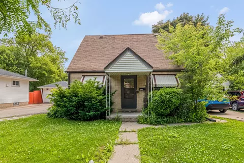5016 N 49th, Milwaukee, WI 53218