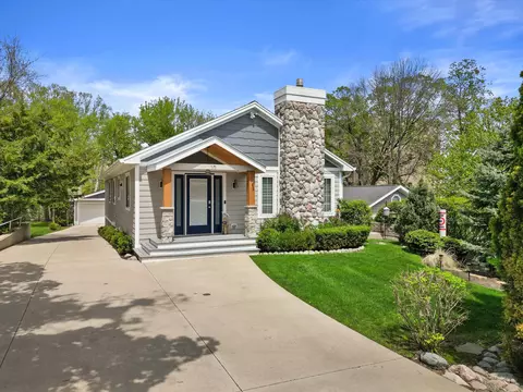 10 Liechty, Williams Bay, WI 53191