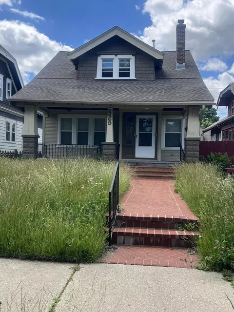 2469 N 46th, Milwaukee, WI 53210