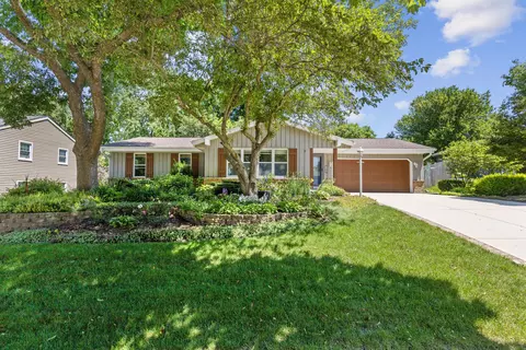 750 Crestwood, Waukesha, WI 53188