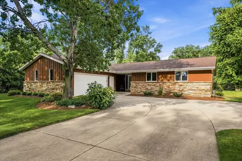 3713 Highcliff, Sheboygan, WI 53083