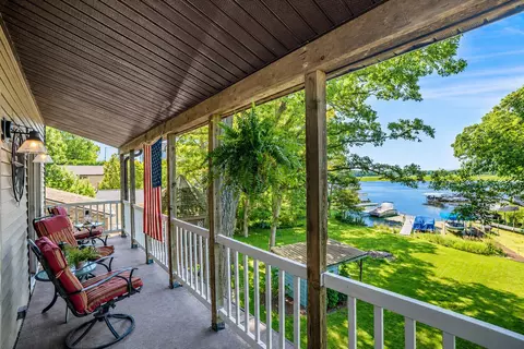 29205 White Oak, Waterford, WI 53185