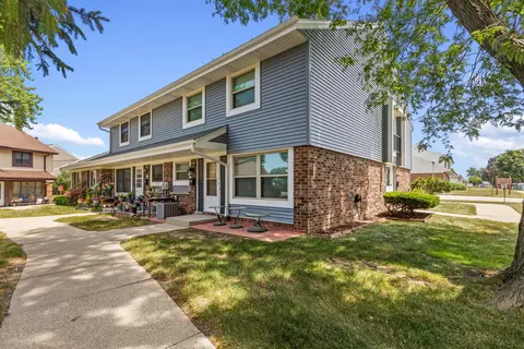 1924 W Salem, Milwaukee, WI 53221