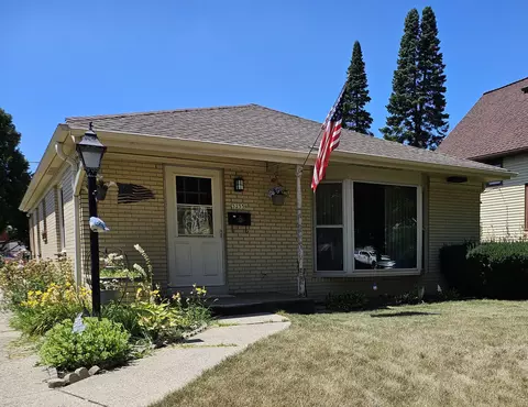 3255 S Austin, Milwaukee, WI 53207