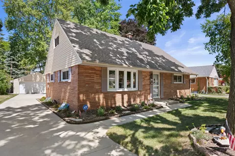 4201 N 89th, Milwaukee, WI 53222