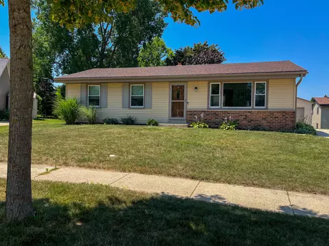 8642 S Fenway, Oak Creek, WI 53154
