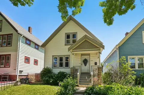 2832 N Weil, Milwaukee, WI 53212