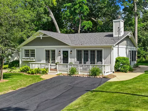 413 Hillcrest, Fontana, WI 53125