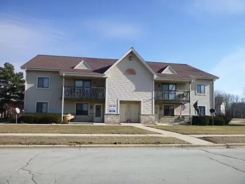 1254 Bear, Mukwonago, WI 53149