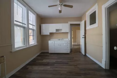 1801 W Meinecke, Milwaukee, WI 53206