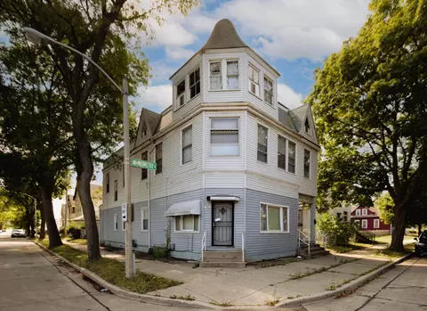 1801 W Meinecke, Milwaukee, WI 53206