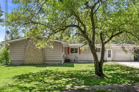 Exterior - w347s7680 Sprague, Eagle, WI 53119 photo 2 of 11