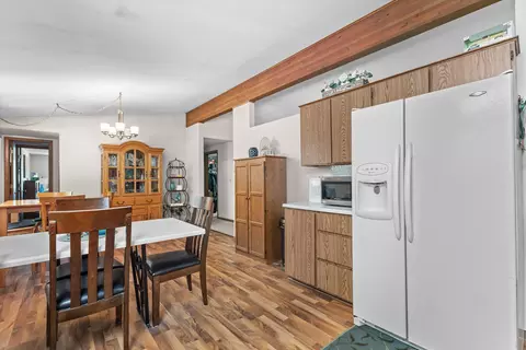 Dining - w347s7680 Sprague, Eagle, WI 53119 photo 3 of 4