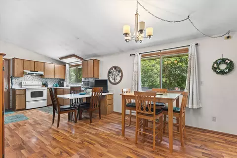 Dining - w347s7680 Sprague, Eagle, WI 53119 photo 2 of 4