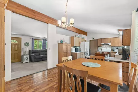Dining - w347s7680 Sprague, Eagle, WI 53119 photo 1 of 4
