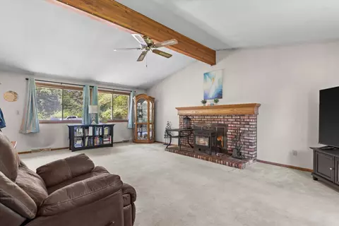 Living - w347s7680 Sprague, Eagle, WI 53119 photo 5 of 5