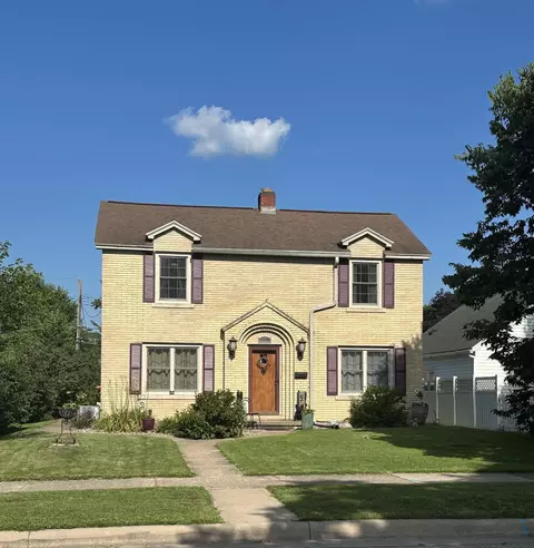 608 22nd, La Crosse, WI 54601