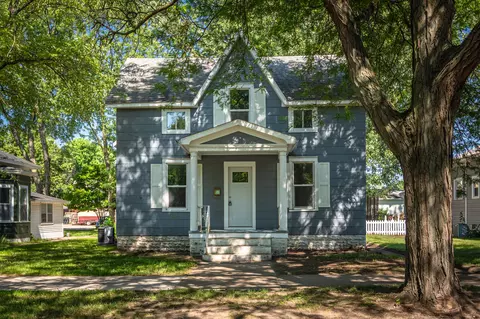 1512 Charles, La Crosse, WI 54603