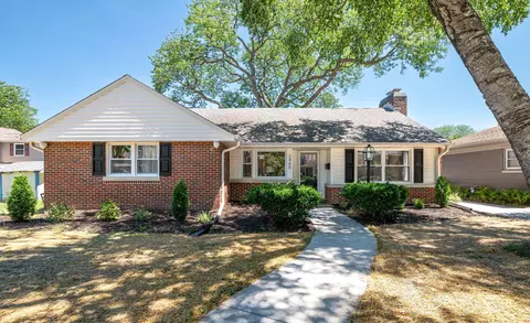 2460 N 95th, Wauwatosa, WI 53226