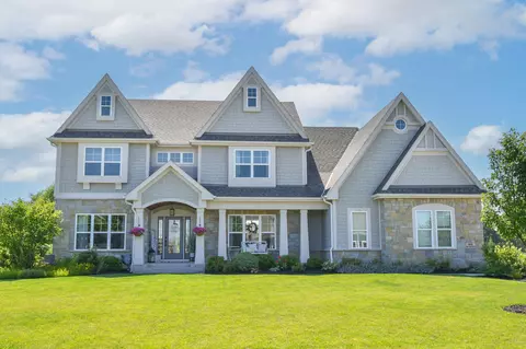 n66w15735 Fox Mdw, Menomonee Falls, WI 53051