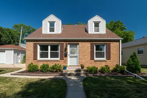 9420 W Saint Paul, Milwaukee, WI 53226