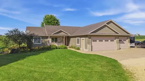 n5940 East Neda Road, Hubbard, WI 53035