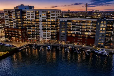 106 W Seeboth #920, Milwaukee, WI 53204
