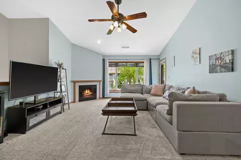 1507 92nd #15, Sturtevant, WI 53177