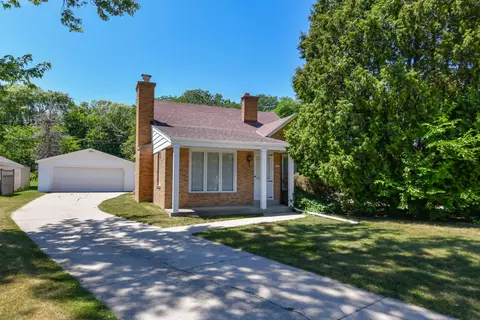 3933 S 69th, Milwaukee, WI 53220