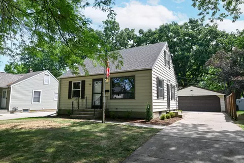 1020 S 111th, West Allis, WI 53214