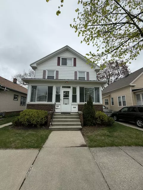 2337 Thor #2339, Racine, WI 53405