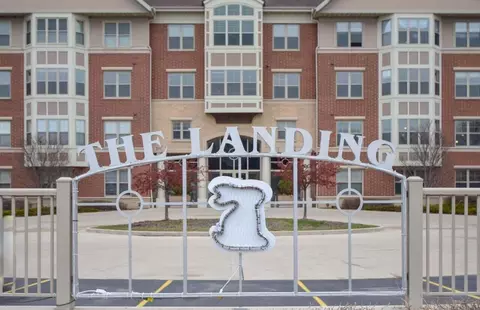 4130 S S Lk #278, Saint Francis, WI 53235
