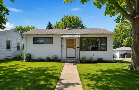 3521 S 22nd, Milwaukee, WI 53221