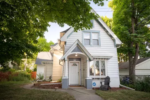 4815 W Galena, Milwaukee, WI 53208