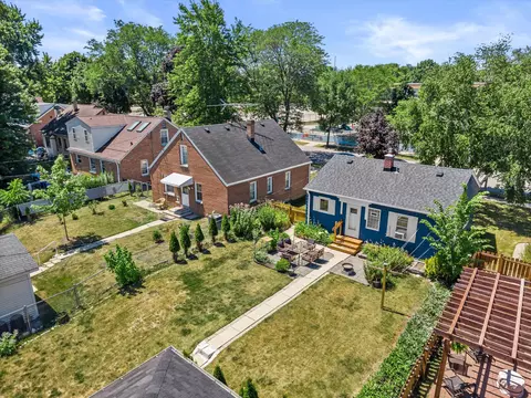 2966 N 80th, Milwaukee, WI 53222