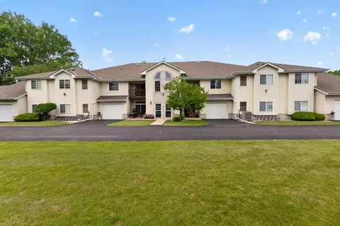 6115 S Creekside #3, Cudahy, WI 53110