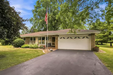 3835 W 5 12 Mile, Raymond, WI 53108