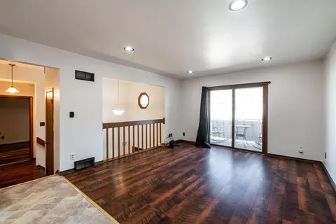 6441 S Crabapple #3, Oak Creek, WI 53154