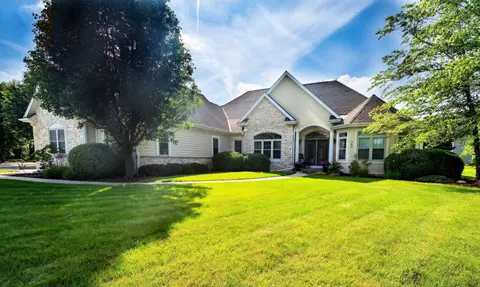 363 Sunshine, Hartland, WI 53029