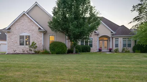 363 Sunshine, Hartland, WI 53029