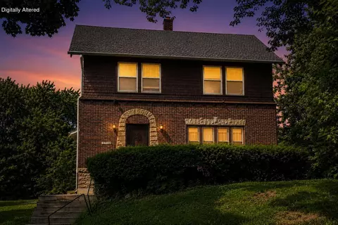 3716 W Sarnow, Milwaukee, WI 53208