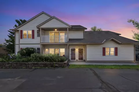 206 Bur Oak #C, Grafton, WI 53024