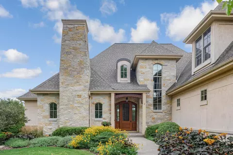 1212 Four Winds, Hartland, WI 53029