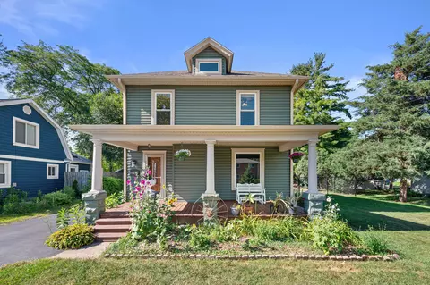 314 Lawn, Hartland, WI 53029